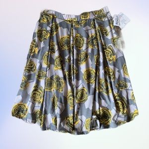 NWT Lularoe Madison Skirt Yellow roses Grey Sz L